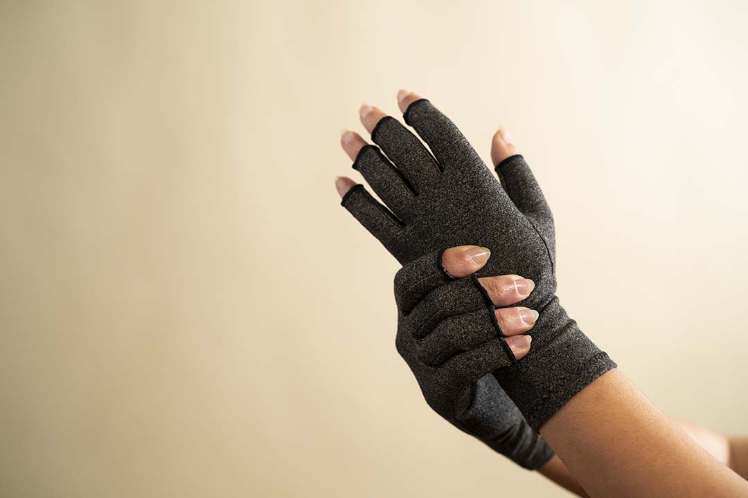 Compression Gloves & Arthritis Gloves: Do They Really Work?